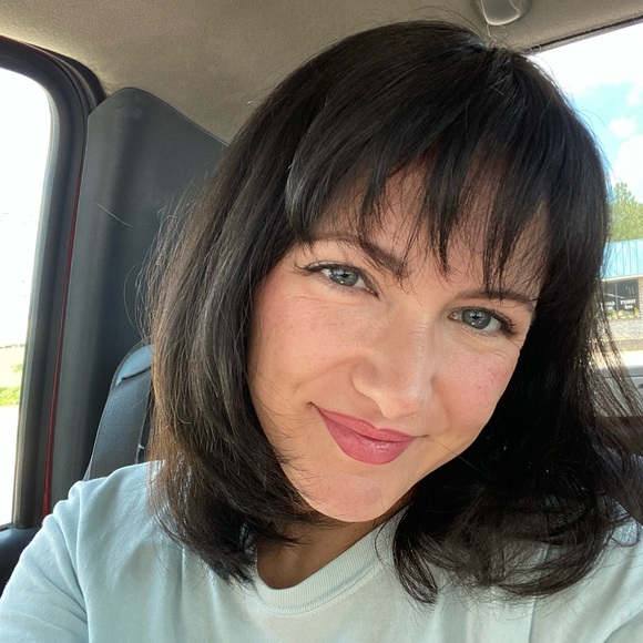 Meet your Posher, Madison - Picture 4 of 7